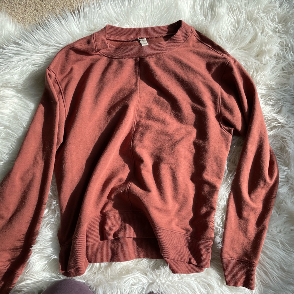 Apana workout sweater